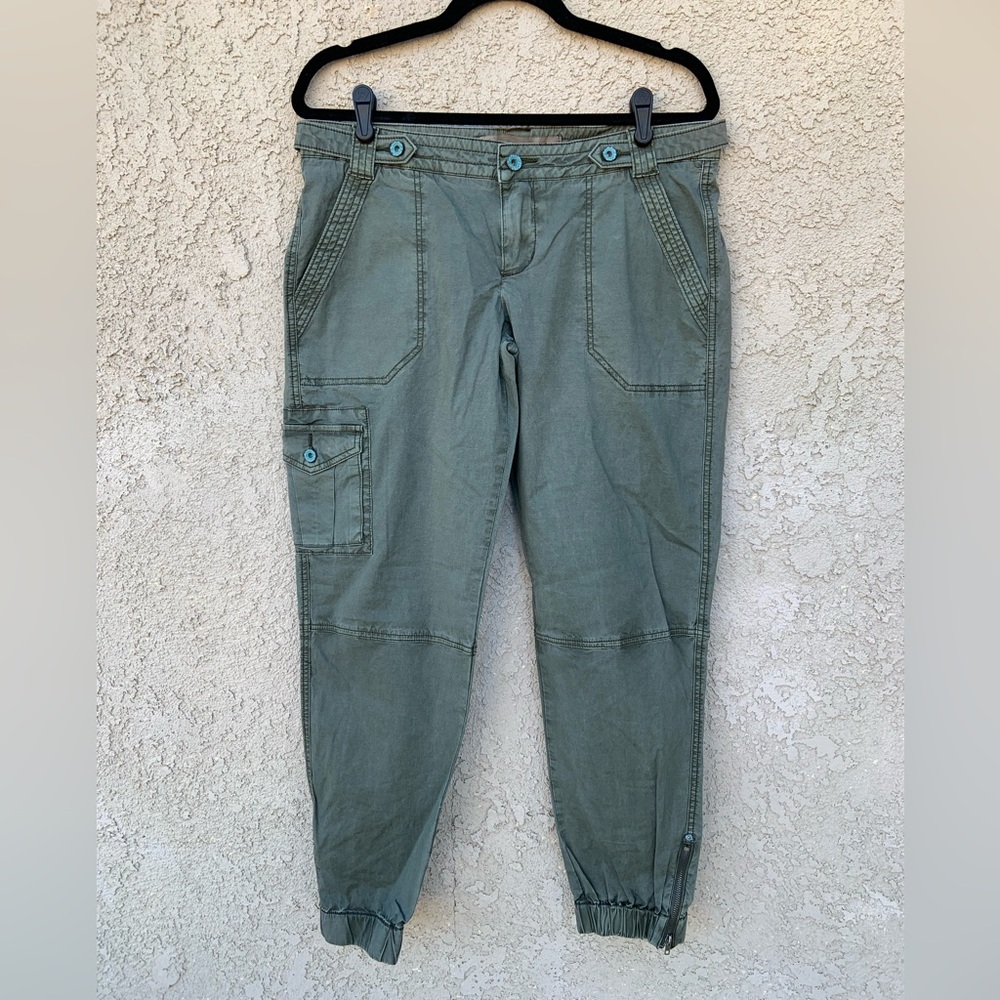 NWT Guess Olive Green Cargo Jogger Pant
